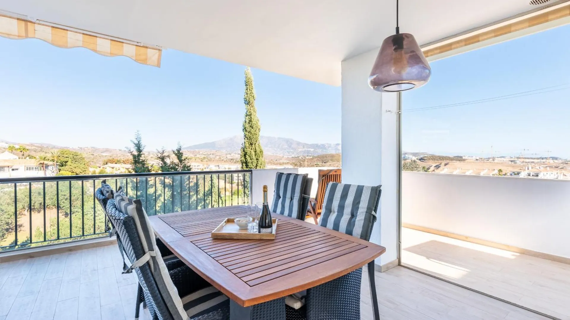 Miraflores Garden Golf - 3 Bedroom Apartment With Golf And Sea View La Cala De Mijas İspanya